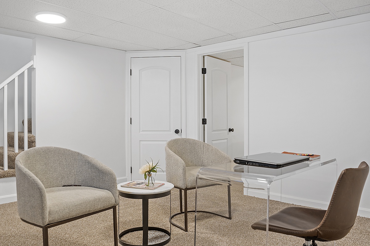 18 Village Green Drive North Andover Massachusetts Job 23716_0035_MLS